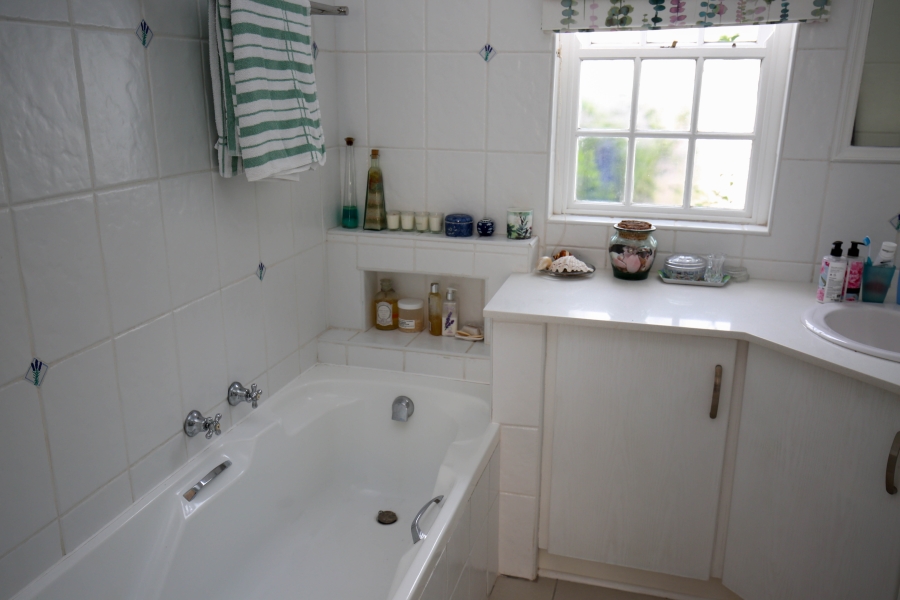 3 Bedroom Property for Sale in River Club Western Cape